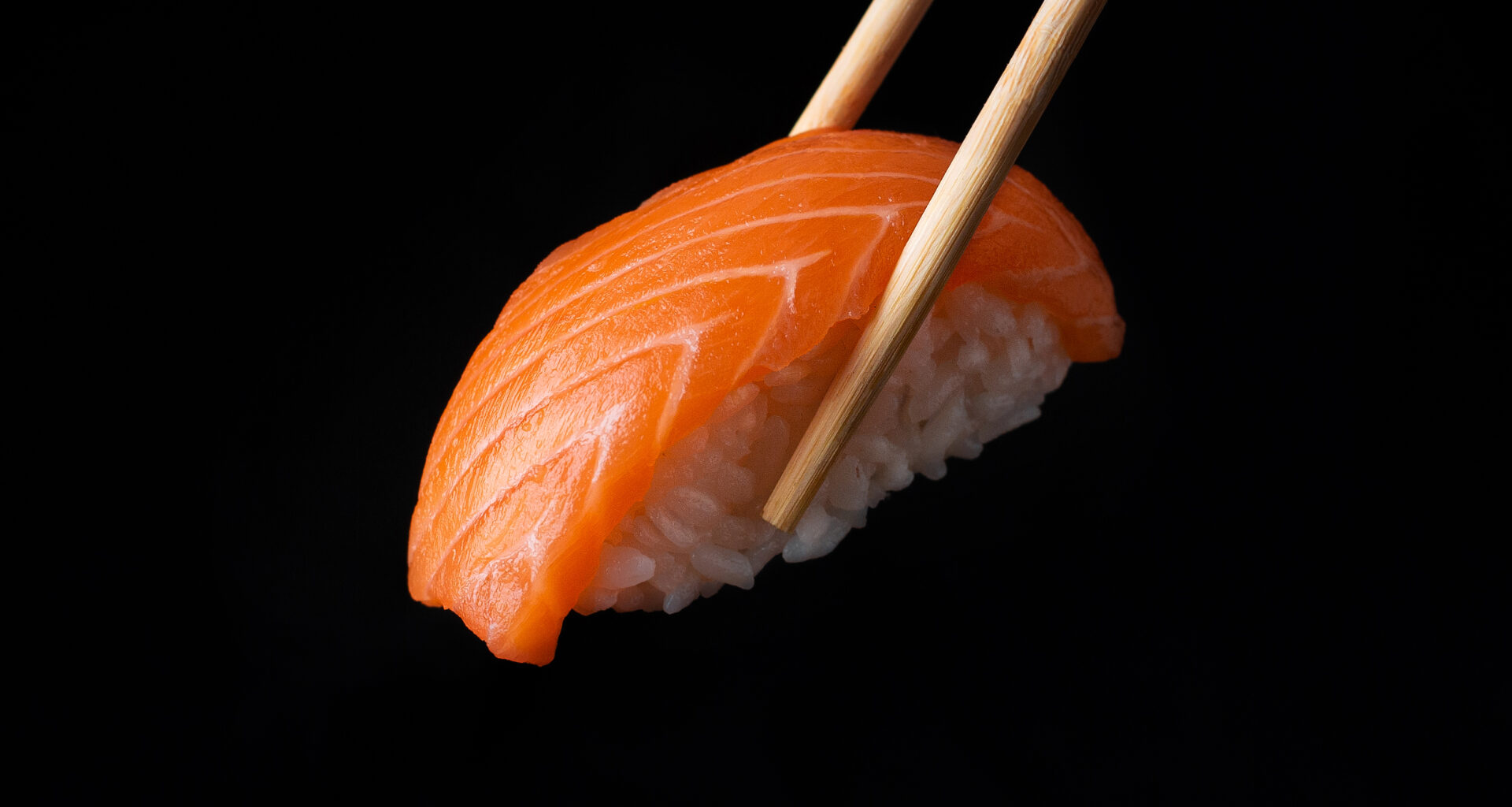 salmone sushi