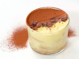 Tiramisù vegano di Martina Bertuccelli su Acadèmia.tv