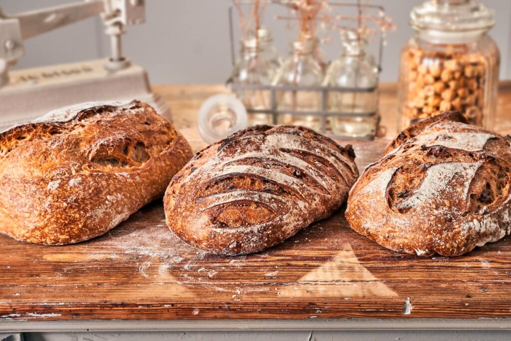 Pane a lievitazione naturale: tre versioni su Acadèmia.tv