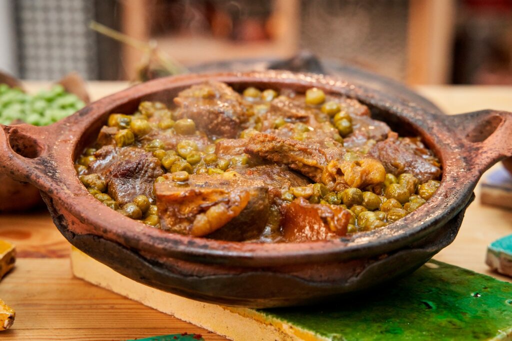 Tajine di manzo tradizionale nel corso di cucina marocchina su Acadèmia.tv